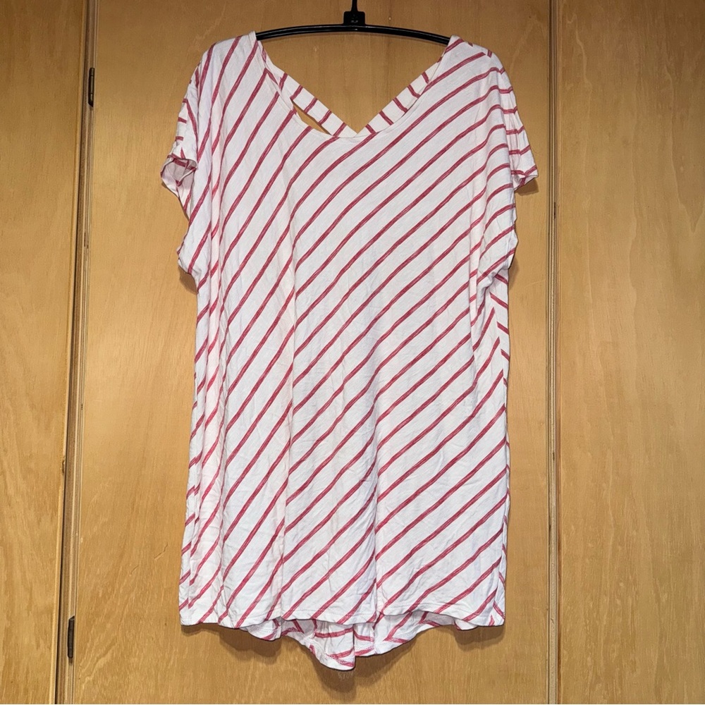 Chicos Womens Short Slve Red & White Blouse Striped Tee with Lattice Back.